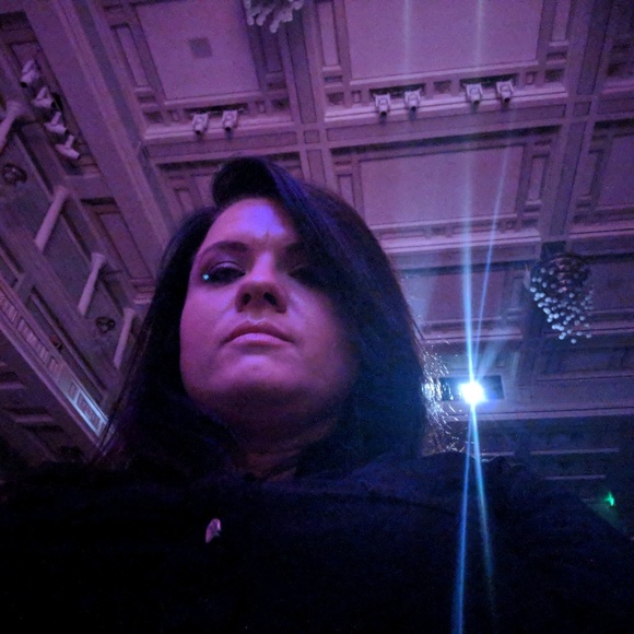 Meet your Posher, Crystal - Picture 1 of 1